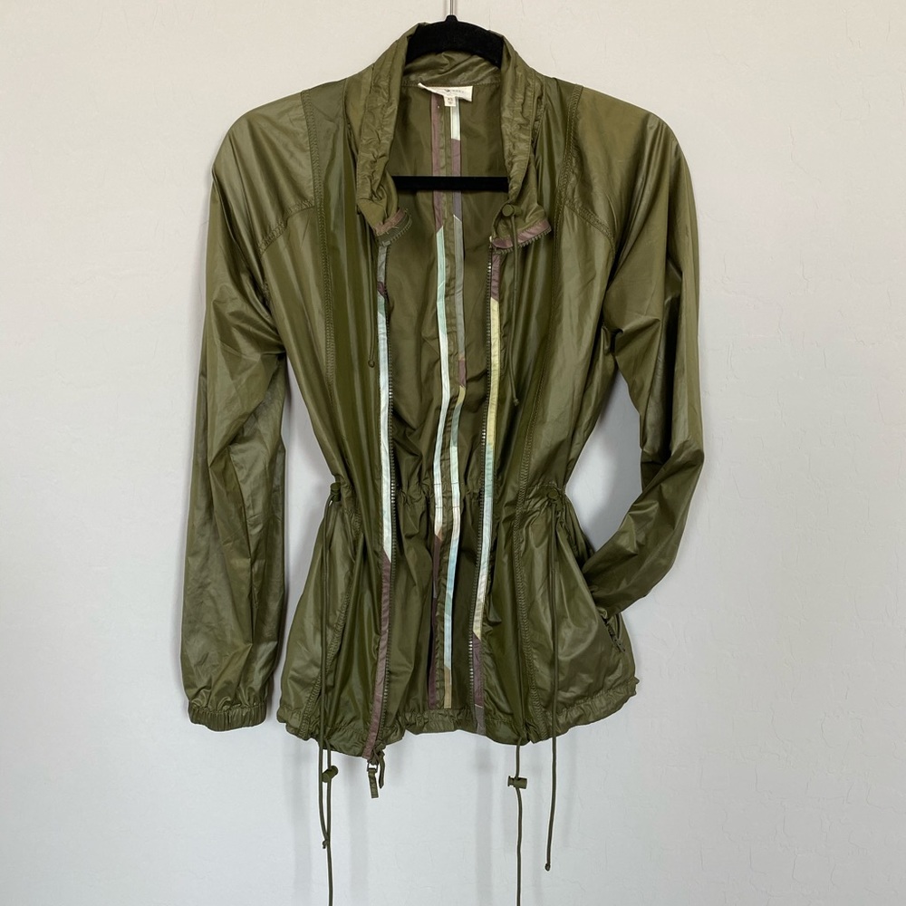 🚫SOLD🚫 Lou & Grey Olive Windbreaker